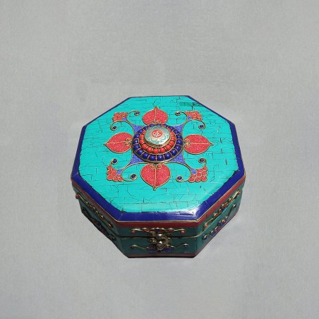 stone inlaid jewellery box,closed