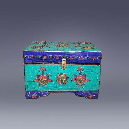 Stone inlaid Jewellery box, cover pic